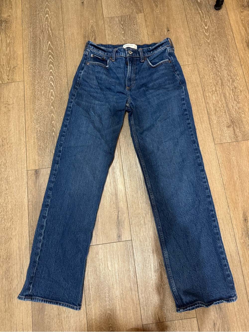Never Worn — Abercrombie & Fitch Women's Dark Blue “The Baggy Low Rise” Jean